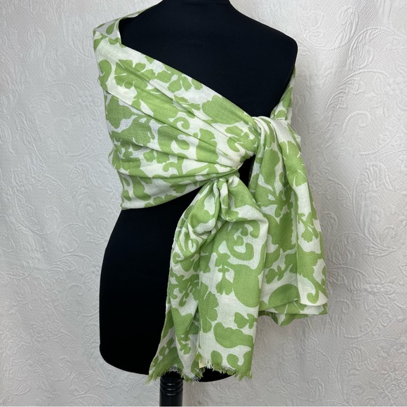 Torino Wool Large Floral Scarf - Picture 2 of 8